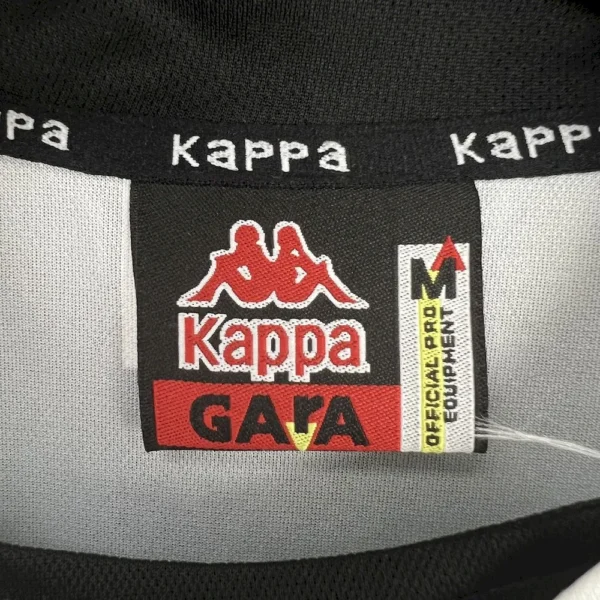 Retro Juventus 1999/00 Home Jersey - Image 4