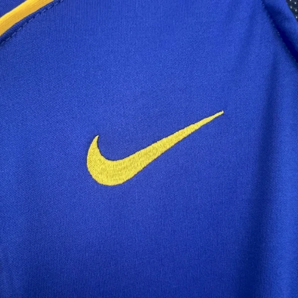 Retro Juventus 2004/05 Away Jersey - Image 7
