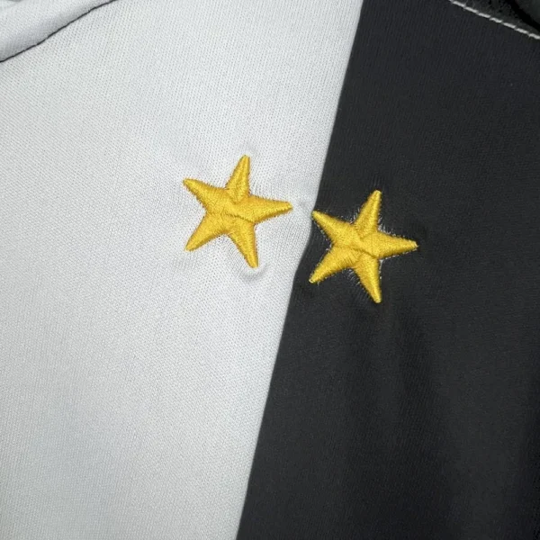 Retro Juventus 2004/05 Home Jersey - Image 4