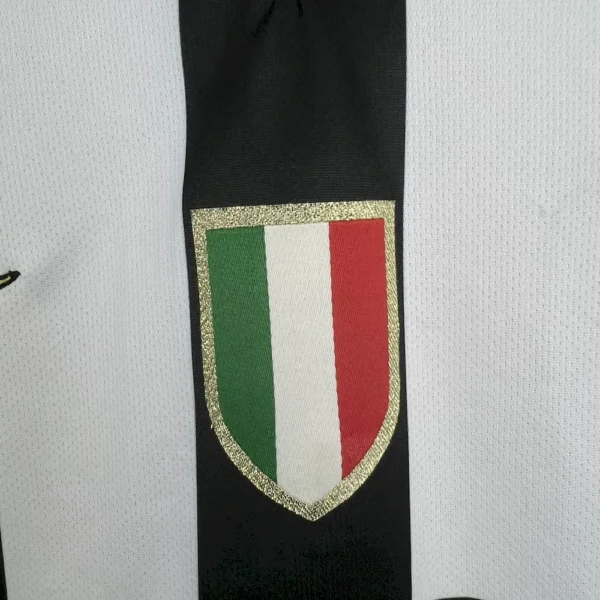Retro Juventus 2014/15 Home Jersey - Image 7