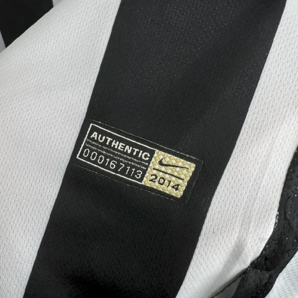 Retro Juventus 2014/15 Home Jersey - Image 4