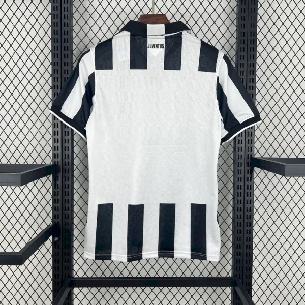 Retro Juventus 2014/15 Home Jersey - Image 2
