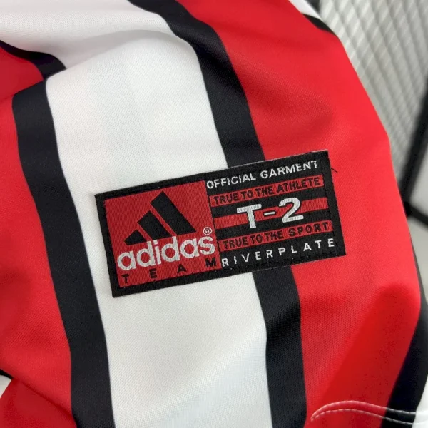 Retro River Plate 1999/00 Third Jersey - Image 9