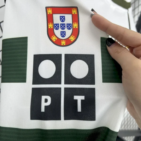 Retro Sporting CP 2001/03 Home Long Sleeves Jersey - Image 4