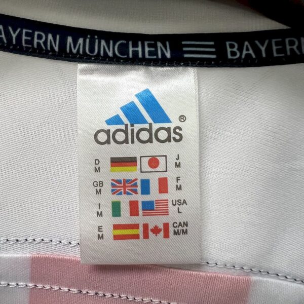 Retro Bayern Munich 2000/01 Away Jersey - Image 7