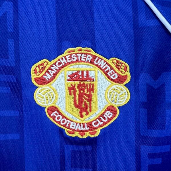 Retro Manchester United 1988/90 Third Jersey - Image 6