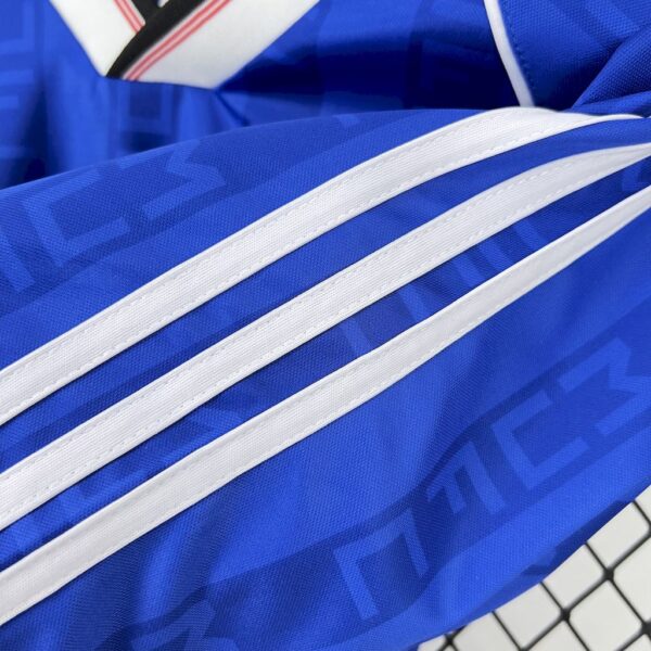 Retro Manchester United 1988/90 Third Jersey - Image 3
