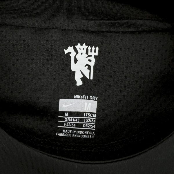 Retro Manchester United 2007/08 Third Jersey - Image 5