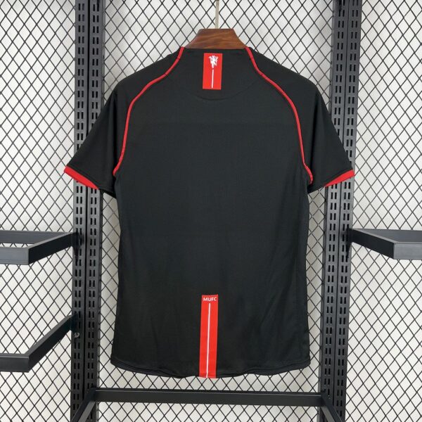 Retro Manchester United 2007/08 Third Jersey - Image 2