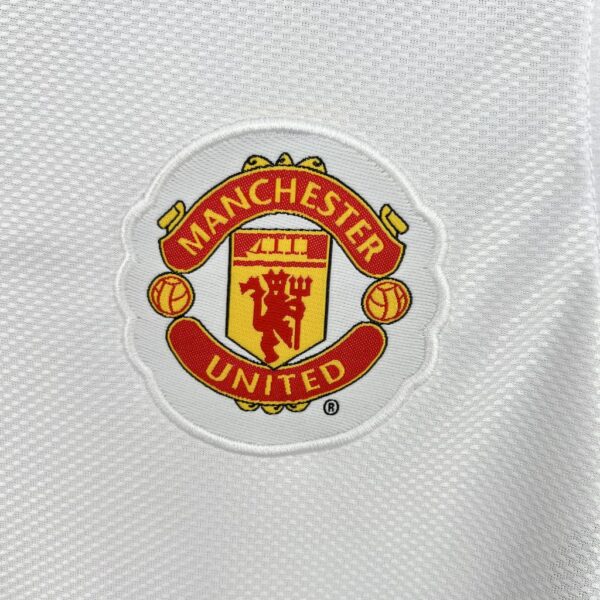 Retro Manchester United 2008/09 Away Jersey - Image 6