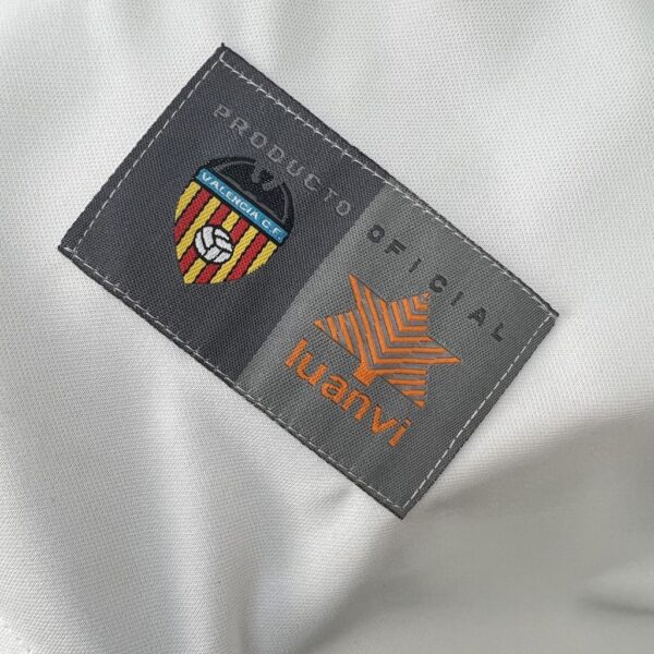 Retro Valencia CF 1999/00 Home Jersey - Image 7