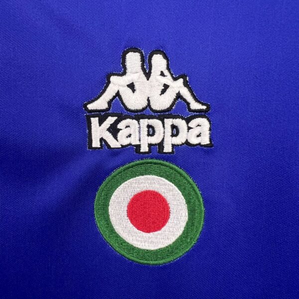 Retro Juventus 1995/96 Away Jersey - Image 8