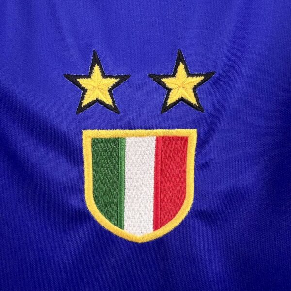 Retro Juventus 1995/96 Away Jersey - Image 7