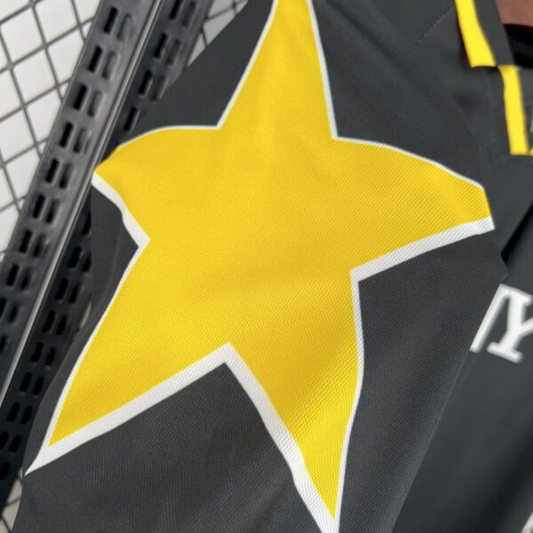 Retro Juventus 1996/97 Third Jersey - Image 3