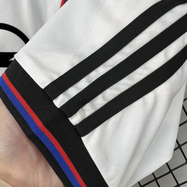 Retro Bayern Munich 1995/96 Away Jersey - Image 3