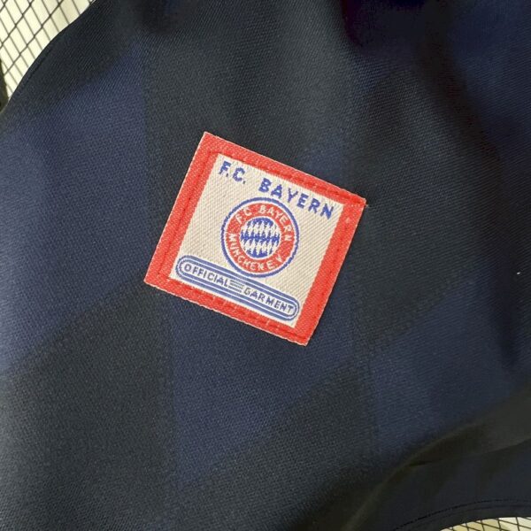 Retro Bayern Munich 1997/99 Home Jersey - Image 8