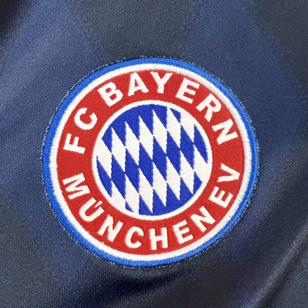 Retro Bayern Munich 1997/99 Home Jersey - Image 6