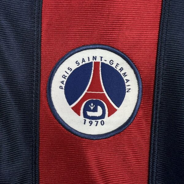 Retro Paris Saint-Germain 2001/2002 Home Jersey - Image 6