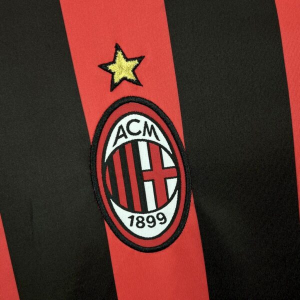 Retro AC Milan 2017/18 Home Jersey - Image 8