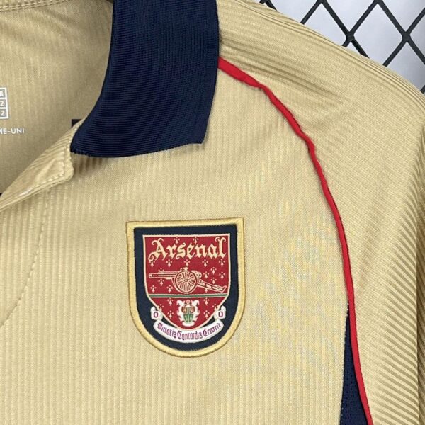 Retro Arsenal 2001/02 Away Jersey - Image 6