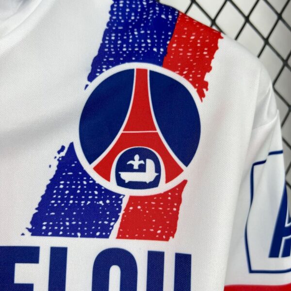 Retro Paris Saint-Germain 1990/91 Away Jersey - Image 7