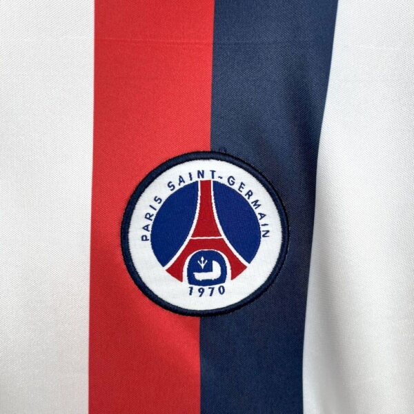Retro Paris Saint-Germain 2002/03 Away Jersey - Image 5