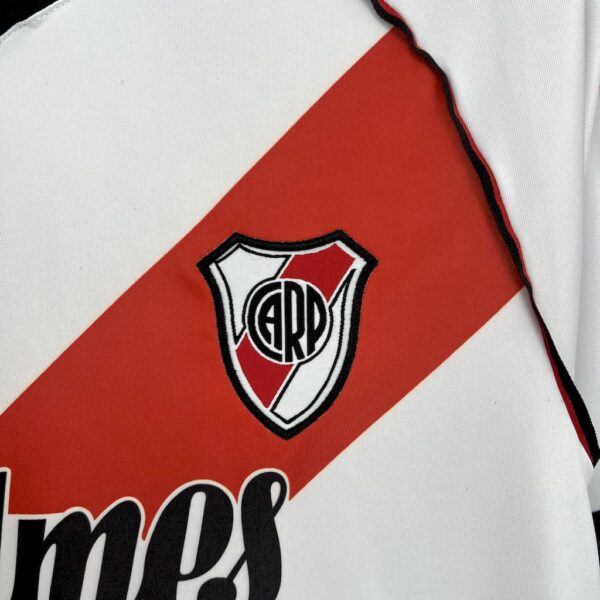 Retro River Plate 2000/01 Home Jersey - Image 6