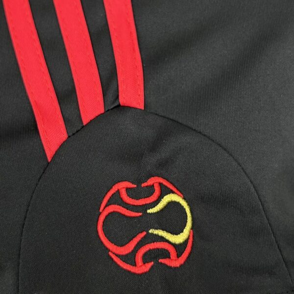Retro AC Milan 2006/07 Third Jersey - Image 4