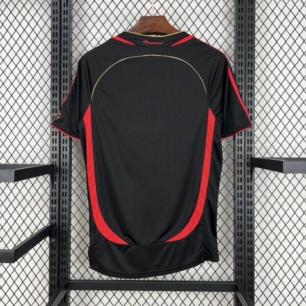Retro AC Milan 2006/07 Third Jersey - Image 2