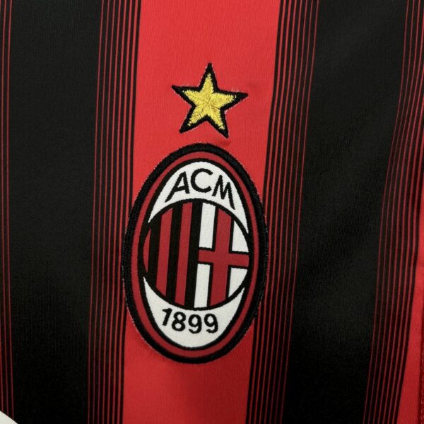 Retro AC Milan 2004/05 Home Jersey - Image 7