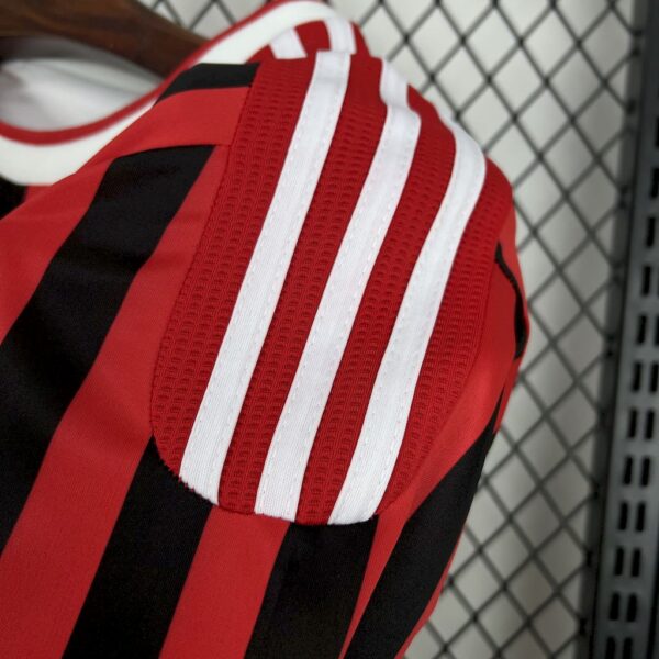 Retro AC Milan 2011/12 Home Jersey - Image 3