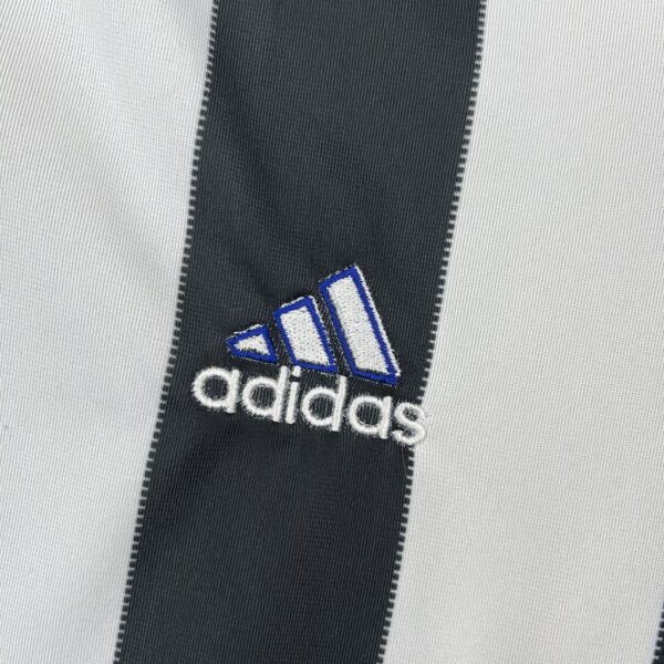 Retro Newcastle United 1999/00 Home Jersey - Image 9
