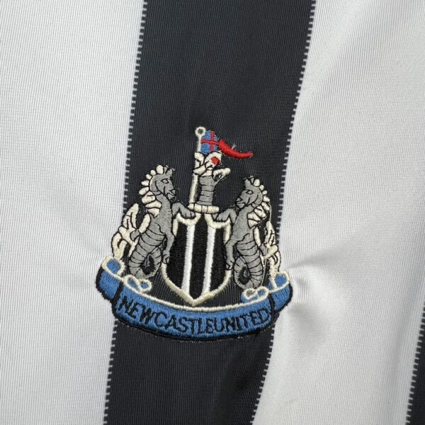Retro Newcastle United 1999/00 Home Jersey - Image 8