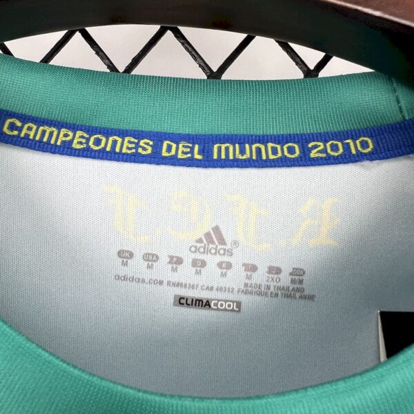 Retro Spain 2010 Goalkeeper Jersey Jersey - Image 4