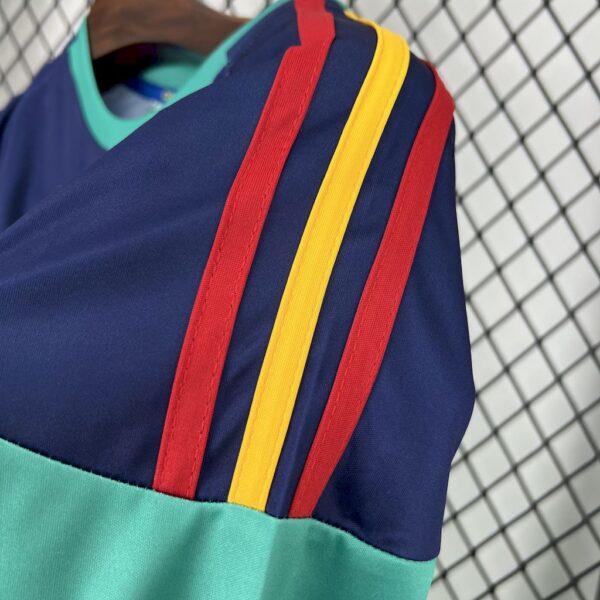 Retro Spain 2010 Goalkeeper Jersey Jersey - Image 3