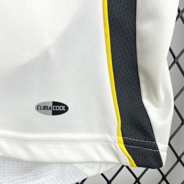Retro Japan 2006 Away Jersey - Image 3