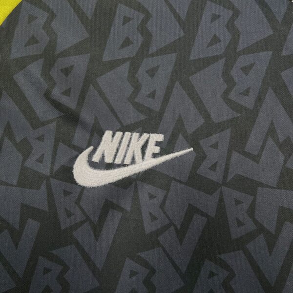 Retro Borussia Dortmund 1995/96 Away Long Sleeves Jersey - Image 6