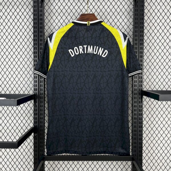 Retro Borussia Dortmund 1995/96 Away Jersey - Image 2