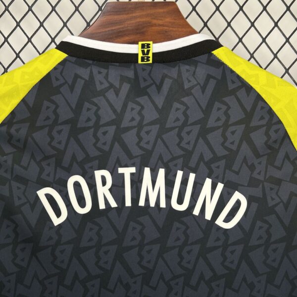 Retro Borussia Dortmund 1995/96 Away Jersey - Image 8