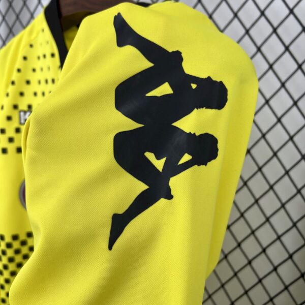 Retro Borussia Dortmund 2011/12 Home Jersey - Image 3