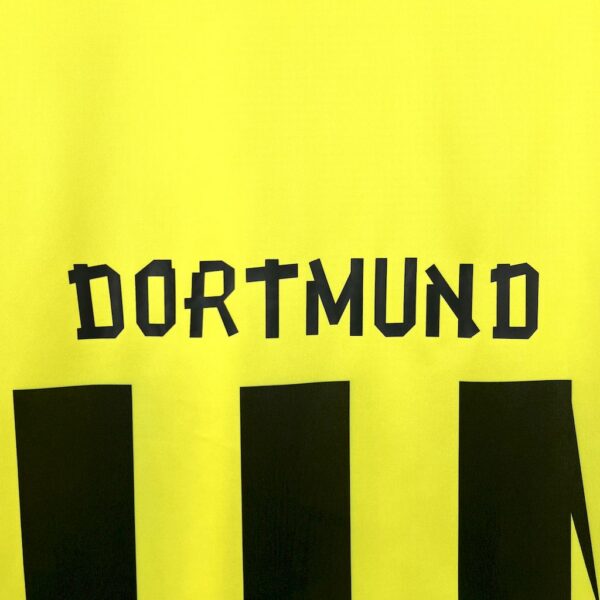 Retro Borussia Dortmund 2012/13 Home Jersey - Image 8