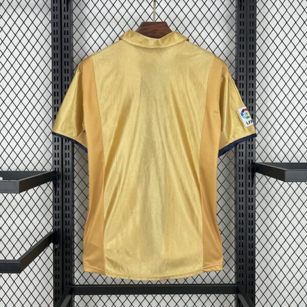 Retro Barcelona 2001/02 Away Jersey - Image 2
