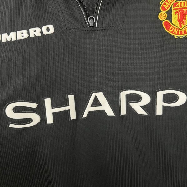 Retro Manchester United 1998/99 Away Jersey - Image 6