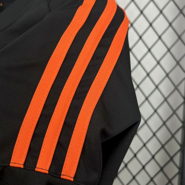Retro Benfica 2002/03 Away Jersey - Image 3