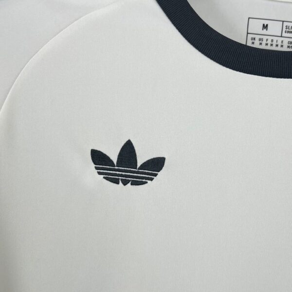 Men's Juventus 2024/25 3 Stripes Originals Jersey - Image 8