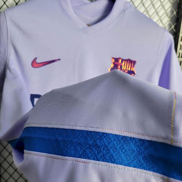 Retro Barcelona 2021/22 Away Jersey - Image 7