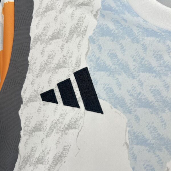 Men's Real Madrid 2024/25 Pre-Match Jersey - Image 5