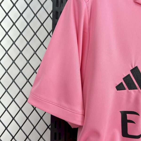 Men's Real Madrid 2025/26 Pink special edition Jersey - Image 6