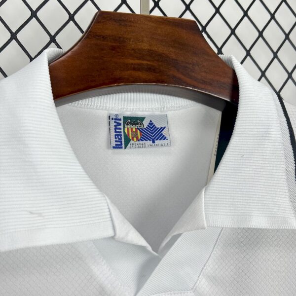 Retro Valencia CF 1996/97 Home Jersey - Image 7
