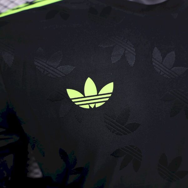 Men's Juventus 2024/25 Special Terza Maglia Jersey Player Version - Image 5